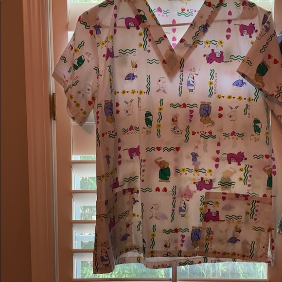 Scrub tops - Picture 3 of 8